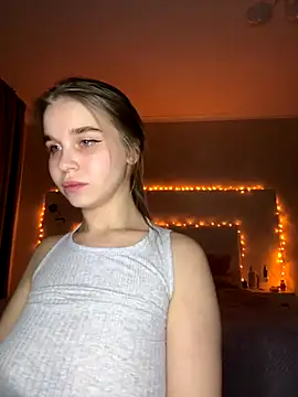 MyLolaSky online show from 10-11-25, 10:52