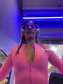 KatThomas online show from 11-13-25, 11:03