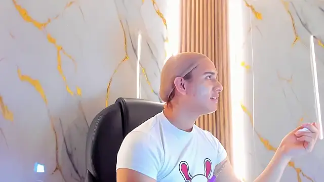 Marian Cristal online show from 02-07-26, 03:21