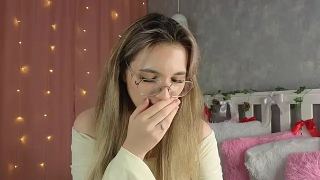 vivyboo111 online show from 01-12-26, 09:42