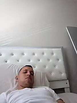 sweet hings online show from 09-19-25, 07:36
