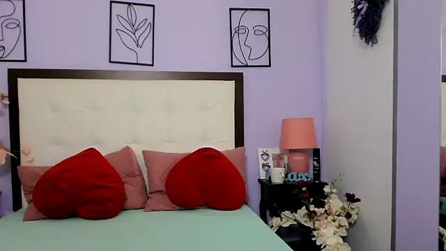 Golden Kittyy online show from 11-06-25, 06:09