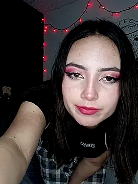 Snapshot of Miss_sakura0_0 chatting on 11-20-25, 06:35 Miss sakura0 0 online show from 11-20-25, 06:35