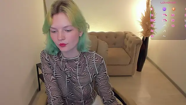 Snapshot of Lika_Sky chatting on 05-21-26, 06:09 Lika Sky online show from 05-21-26, 06:09