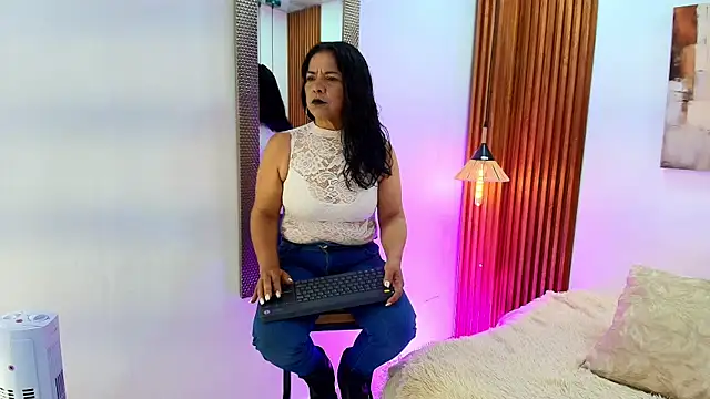 EvaGoddess  online show from 06-14-26, 07:49