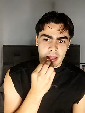 Snapshot of Mason_grey chatting on 10-01-25, 02:06 Mason grey online show from 10-01-25, 02:06