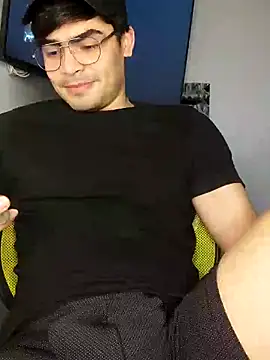 Snapshot of Mason_grey chatting on 10-21-25, 11:11 Mason grey online show from 10-21-25, 11:11