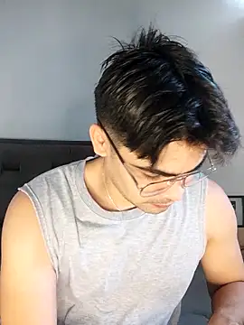 Snapshot of Mason_grey chatting on 10-31-25, 12:28 Mason grey online show from 10-31-25, 12:28