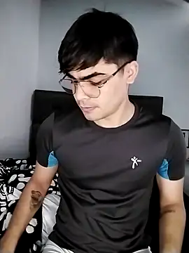 Snapshot of Mason_grey chatting on 11-07-25, 12:27 Mason grey online show from 11-07-25, 12:27