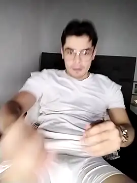 Snapshot of Mason_grey chatting on 11-08-25, 09:46 Mason grey online show from 11-08-25, 09:46