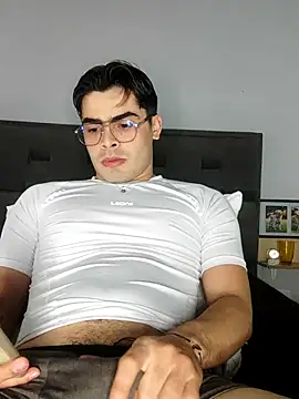 Snapshot of Mason_grey chatting on 11-09-25, 10:19 Mason grey online show from 11-09-25, 10:19