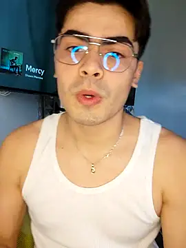 Snapshot of Mason_grey chatting on 11-10-25, 02:38 Mason grey online show from 11-10-25, 02:38