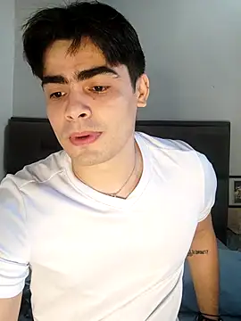 Mason grey online show from 11-18-25, 04:00