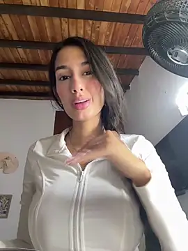 Julieta Duque online show from 03-17-26, 04:06