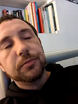 simonge31231 online show from 09-20-25, 12:33