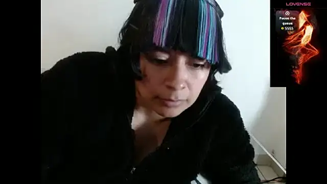 Acelinrose online show from 11-13-25, 02:10