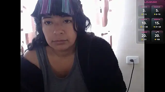 Snapshot of Acelinrose chatting on 07-09-26, 01:15 Acelinrose online show from 07-09-26, 01:15