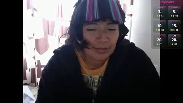 Snapshot of Acelinrose chatting on 07-14-26, 09:20 Acelinrose online show from 07-14-26, 09:20