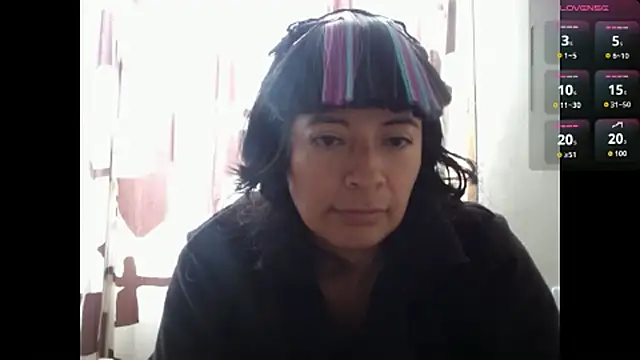 Snapshot of Acelinrose chatting on 07-23-26, 05:33 Acelinrose online show from 07-23-26, 05:33