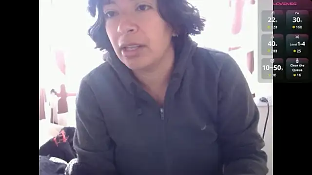 Snapshot of Acelinrose chatting on 07-25-26, 01:08 Acelinrose online show from 07-25-26, 01:08