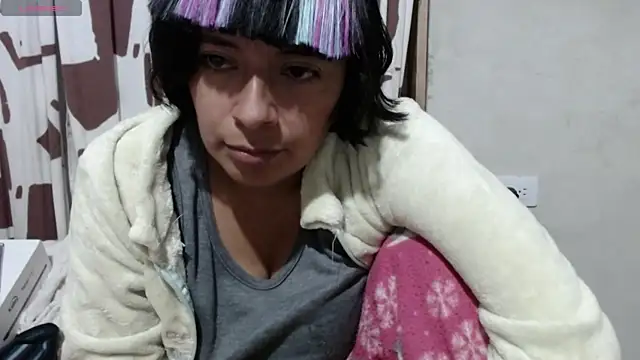 Snapshot of Acelinrose chatting on 07-31-26, 01:16 Acelinrose online show from 07-31-26, 01:16