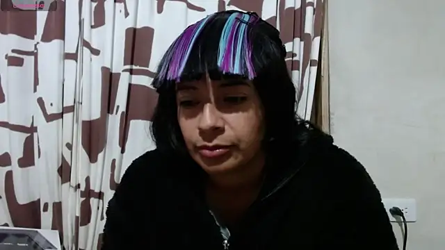 Snapshot of Acelinrose chatting on 08-04-26, 01:20 Acelinrose online show from 08-04-26, 01:20