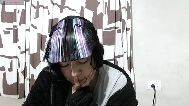 Snapshot of Acelinrose chatting on 08-09-26, 03:23 Acelinrose online show from 08-09-26, 03:23