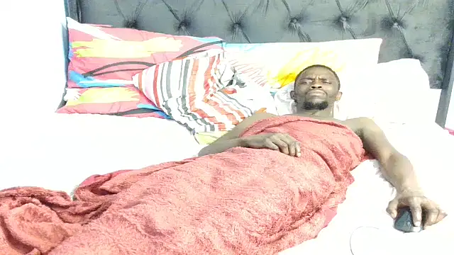 Snapshot of Dandelion_enigman chatting on 10-18-25, 10:05 Dandelion enigman online show from 10-18-25, 10:05