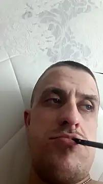 Adidas7217 online show from 02-06-26, 09:45