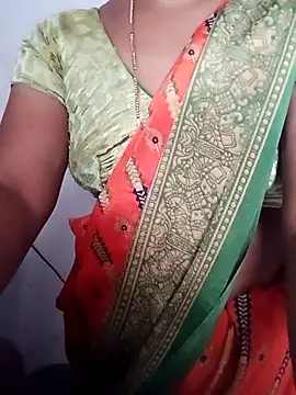 Snapshot of TeluguCuplehyd chatting on 11-10-25, 05:06 TeluguCuplehyd online show from 11-10-25, 05:06