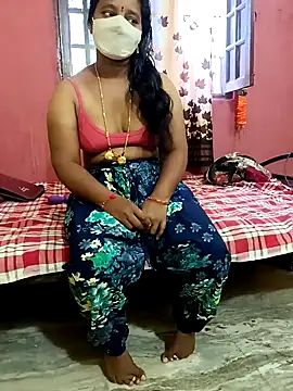 Snapshot of TeluguCuplehyd chatting on 11-13-25, 08:24 TeluguCuplehyd online show from 11-13-25, 08:24