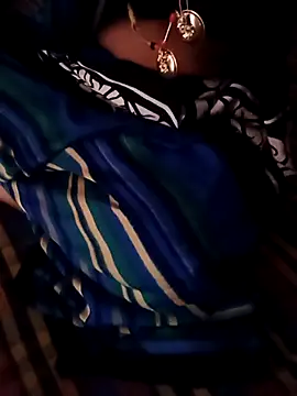 Snapshot of TeluguCuplehyd chatting on 11-20-25, 06:24 TeluguCuplehyd online show from 11-20-25, 06:24