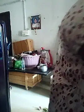 Snapshot of TeluguCuplehyd chatting on 01-09-26, 04:04 TeluguCuplehyd online show from 01-09-26, 04:04