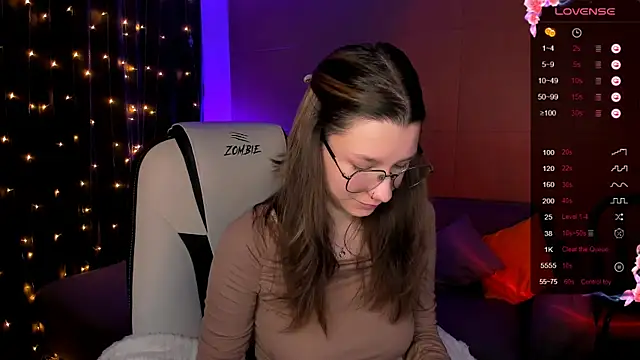 Snapshot of LinaBlossom_ chatting on 11-13-25, 02:54 LinaBlossom online show from 11-13-25, 02:54