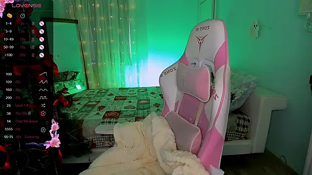 LinaBlossom  online show from 12-17-25, 08:31