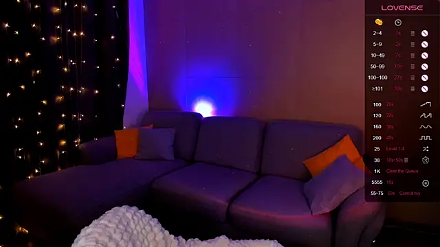 LinaBlossom  online show from 02-18-26, 08:21