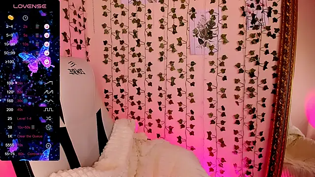 LinaBlossom  online show from 02-24-26, 08:23