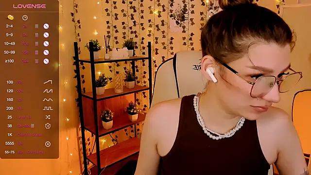 LinaBlossom  online show from 06-23-26, 02:31