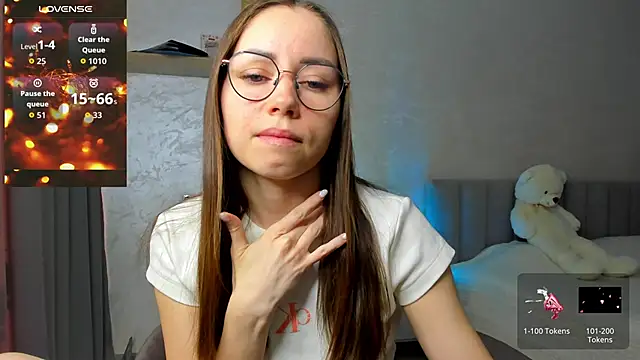 Snapshot of fun_nd_bun chatting on 04-18-26, 01:42 fun nd bun online show from 04-18-26, 01:42