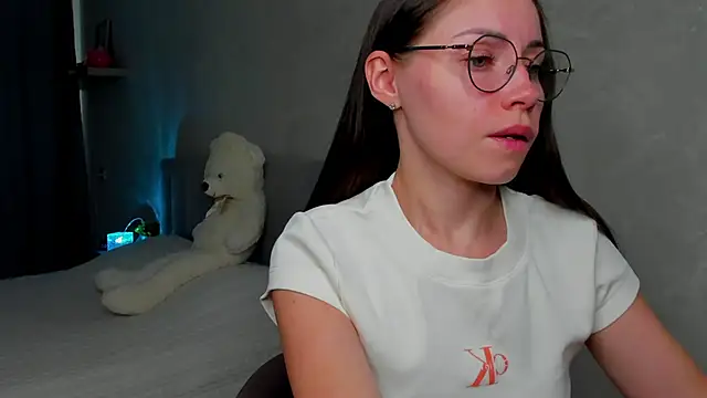 Snapshot of fun_nd_bun chatting on 06-30-26, 01:01 fun nd bun online show from 06-30-26, 01:01