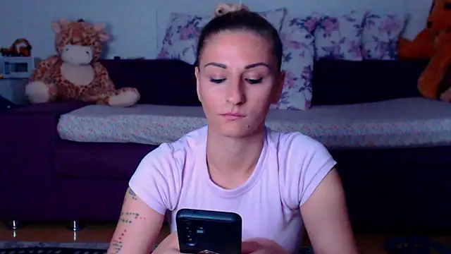 CassieSpell online show from 05-11-26, 07:44