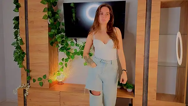 TiffanyBrooklin online show from 09-23-25, 04:43