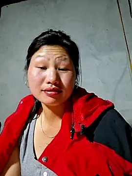 Snapshot of diamond-- chatting on 02-27-26, 01:00 diamond-- online show from 02-27-26, 01:00