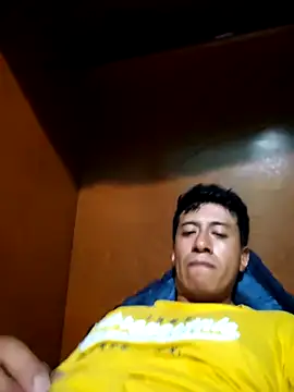 Snapshot of Carlos27hot chatting on 10-24-25, 12:30 Carlos27hot online show from 10-24-25, 12:30