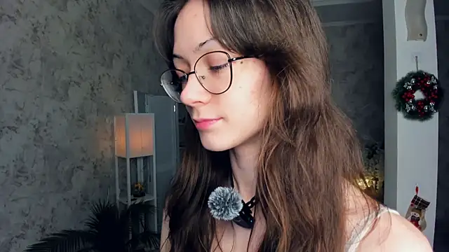 ReneeLippeatt online show from 12-21-25, 07:32