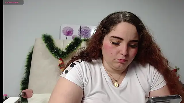 AmandaaWats online show from 12-19-25, 08:05