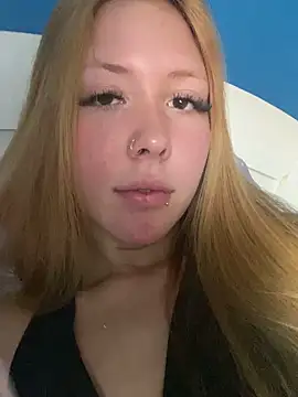 Snapshot of Ayla_wiens chatting on 09-20-25, 03:02 Ayla wiens online show from 09-20-25, 03:02