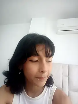 Snapshot of xoxo_milk chatting on 09-20-25, 06:09 xoxo milk online show from 09-20-25, 06:09