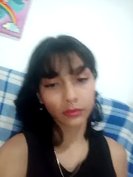 Snapshot of xoxo_milk chatting on 09-24-25, 03:04 xoxo milk online show from 09-24-25, 03:04