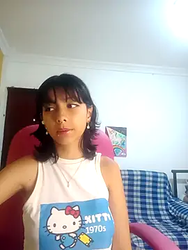 Snapshot of xoxo_milk chatting on 09-26-25, 02:10 xoxo milk online show from 09-26-25, 02:10